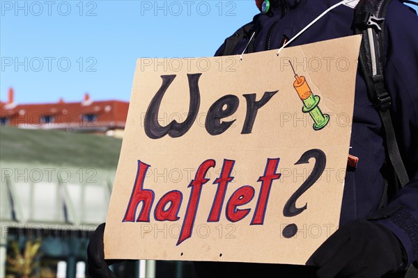 Mannheim: Demonstration against the corona measures. The demonstration was organised by an individual, not by Querdenken. The motto of the demonstration was: For freedom and fundamental rights, for free self-determination, for free vaccination decisions