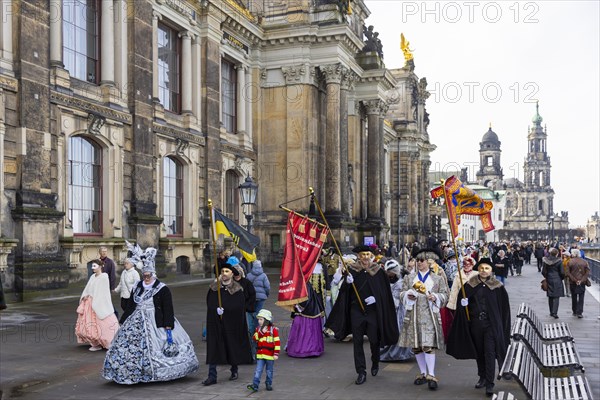 LUST & PASSION & JOY OF LIFE, for the joy of the masquerade, the Elbvenezian Carnival took place in Dresden on the weekend in front of Rose Monday. The highlight was the joint stroll through the historic centre with masks in robes in the style of the Elbe Venetian Carnival from the Neumarkt through the Altmarktgalerie, the Schlossstrasse, through the Stallhof, along the Fuerstenzug, onto the Bruehlsche Terrasse and into the Bruehlsche Garten, Dresden, Saxony, Germany, Europe