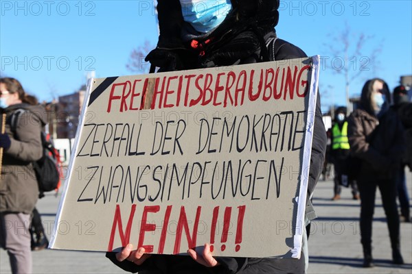 Mannheim: Demonstration against the corona measures. The demonstration was organised by an individual, not by Querdenken. The motto of the demonstration was: For freedom and fundamental rights, for free self-determination, for free vaccination decisions