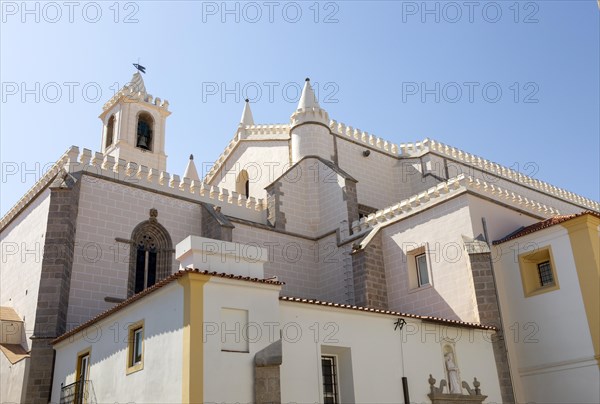 Historic 16th Century church of Saint Francis, Igreja de Sao Francisco, built in Gothic style, with some Manueline influences, completed around 1510 design of Martim Lourenco, city of Evora, Alto Alentejo, Portugal, Southern Europe, Europe