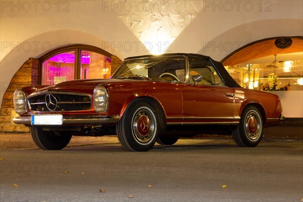 Mercedes convertible of the W 113 series (1963 to 1971), seen in Seefeld (Tyrol/Austria) on 18 October 2022