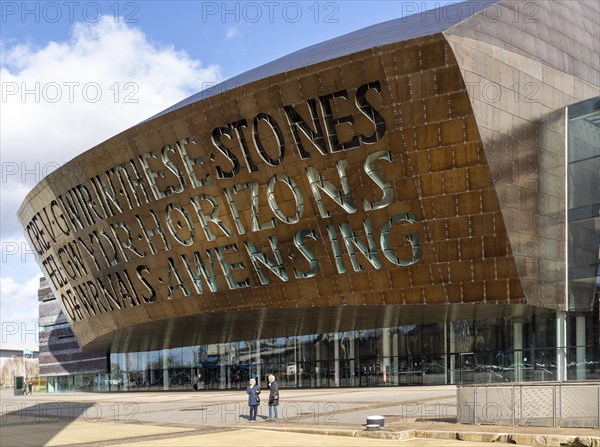 Wales Millennium Centre, Canolfan Mileniwm Cymru, Cardiff Bay, Cardiff, South Wales, UK spend 2004