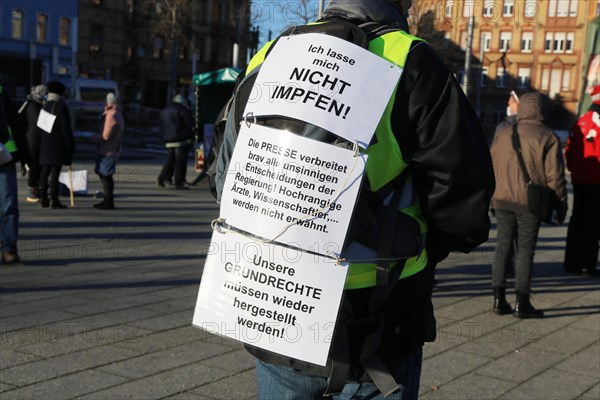 Mannheim: Demonstration against the corona measures. The demonstration was organised by an individual, not by Querdenken. The motto of the demonstration was: For freedom and fundamental rights, for free self-determination, for free vaccination decisions