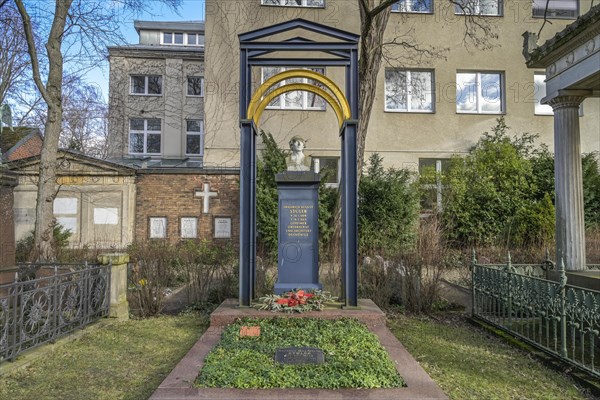 Friedrich August Stueler, Grave, Dorotheenstaedtischer Friedhof, Chausseestrasse, Mitte, Berlin, Germany, Europe