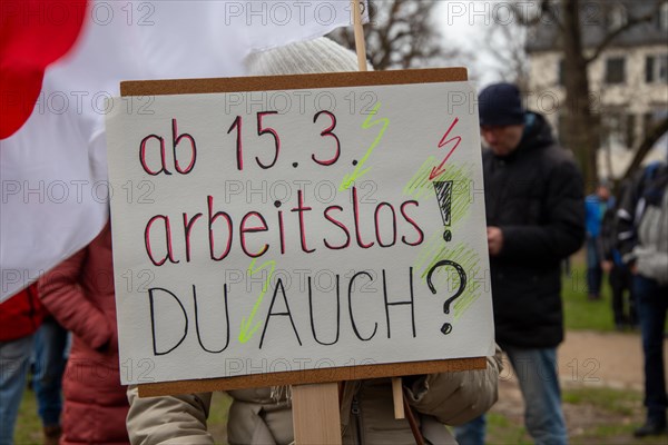 Frankfurt: Large demonstration against the corona measures. The organiser estimates the number of participants at 20, 000