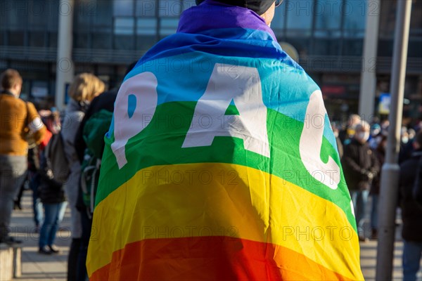 Peace demonstration against the war in Ukraine in the cities of Ludwigshafen and Mannheim with a joint closing rally in the courtyard of honour at Mannheim Palace