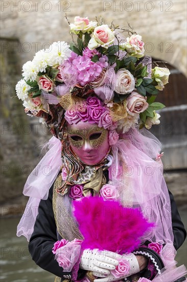 Hallia Venezia masks costumes carnival costume carnival travel photo travel photography worth seeing sight atmosphere atmospheric historical carnival Schwaebisch Hall colourful colourful