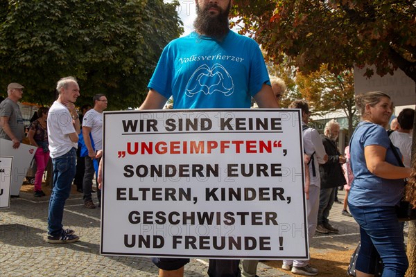 Lateral thinking demo in Darmstadt, Hesse: The demonstration was directed against the corona measures of the past two years as well as future restrictions such as the reintroduction of compulsory masks. There were also calls for a stop to arms deliveries to Ukraine
