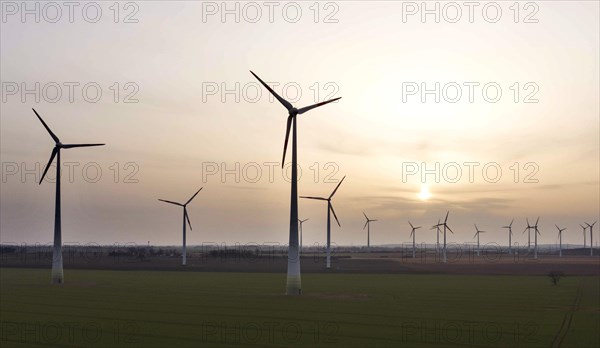 Windmills in a wind farm, Nauen, 03/03/2021