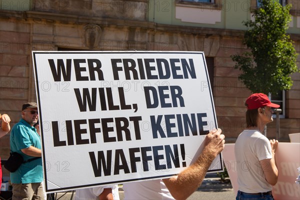 Demonstration in Landau, Palatinate: The demonstration was directed against the government's planned corona measures. There were also calls for peace negotiations instead of arms deliveries