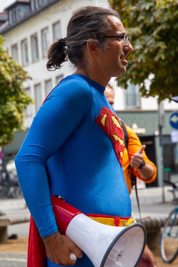 Lateral thinking demo in Darmstadt, Hesse: The demonstration was directed against the corona measures of the past two years as well as future restrictions such as the reintroduction of compulsory masks. There were also calls for a stop to arms deliveries to Ukraine