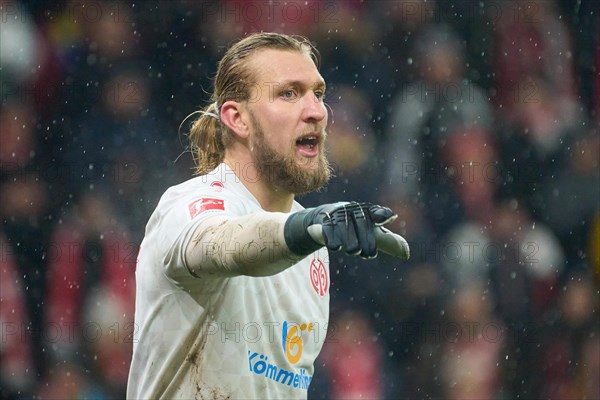 Football Bundesliga catch-up match Mainz 05-Union Berlin at the MEWA Arena in Mainz. Mainz goalkeeper Robin Zentner. Mainz, Rhineland-Palatinate, Germany, Europe