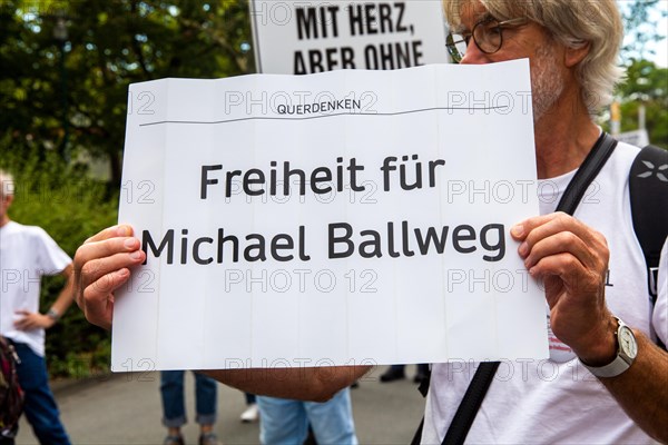 Lateral thinking demo in Darmstadt, Hesse: The demonstration was directed against the corona measures of the past two years as well as future restrictions such as the reintroduction of compulsory masks. There were also calls for a stop to arms deliveries to Ukraine