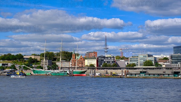 View over the Port of Hamburg, Panorama, Hanseatic City of Hamburg, Hamburg, Germany, Europe