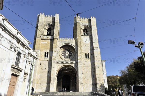 Se Dom, Igreja de Santa Maria Maior, Se Patriarcal de Lisboa, Cathedral, Start of construction 1147, Alfama neighbourhood, Lisbon, Lisboa, Portugal, Europe