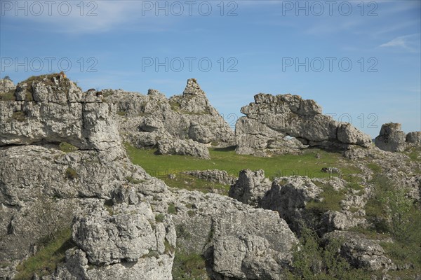 Rocky landscape with bizarre rock formations, limestone, limestone cliffs, Chaos de Nimes le Vieux, Causse Mejean, Cevennes, Massif Central, France, Europe