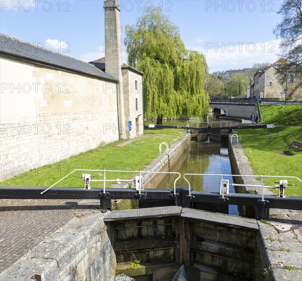 Thimble Mill pumping station and locks, Kennet and Avon canal, Widcombe, Bath, Somerset, England, UK
