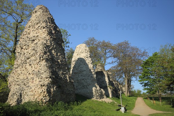 Remains of the Roman aqueduct, Roman, stones, rocks, An den Roemersteinen, Oberstadt, Mainz, Rhine-Hesse region, Rhineland-Palatinate, Germany, Europe