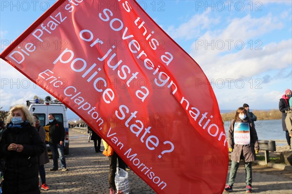 Mainz: A demonstration against the coronavirus measures took place under the slogan One year of lockdown policy - enough is enough . It was organised by private individuals. Demonstrations were held in all state capitals on this day