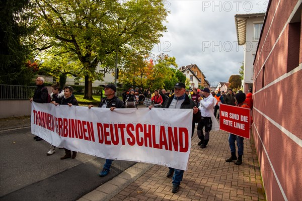 Demonstration in Herxheim near Landau (Palatinate) : Under the slogan Herxheim stands up, a joint march of craftsmen, farmers and small and medium-sized businesses, the arms deliveries, energy prices and the continuation of corona measures were denounced, among other things