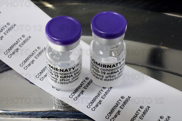 Vials with Biontech Pfizer active ingredient Comirnaty with manufacturer's batch number, Rathenow, 14.04.2021