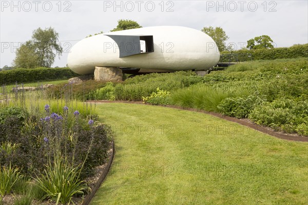 Hauser and Wirth art gallery, restaurant and garden, Durslade Farm, Bruton, Somerset, England, UK gardens designed by Piet Oudolf