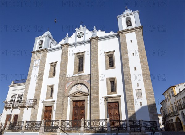 Sixteenth century building of Church of Santo Antao dating from 1557, Giraldo Square, Praca do Giraldo, Evora, Alto Alentejo, Portugal southern Europe
