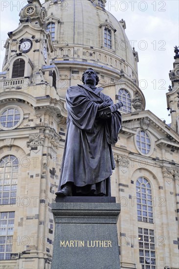 Martin Luther Monument in front of the Church of Our Lady on Neumarkt, Dresden, Free State of Saxony, Germany, Europe