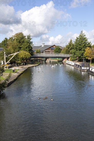 Kennet and Avon canal in the town centre of Newbury, Berkshire, England, UK