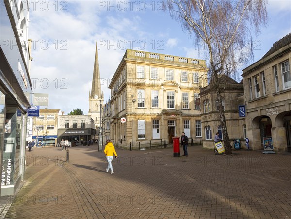 Georgian architecture mid 18th century, HSBC bank building, town centre Trowbridge, Wiltshire, England, UK