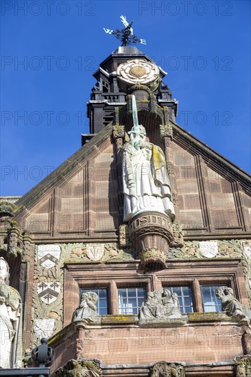 Justice statue, Council House building opened 1917, Tudor style 20th century architecture, Coventry, England, UK