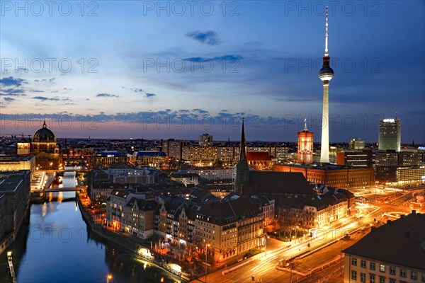 Berlin at the blue hour, television tower at Alexanderplatz, 19/04/2021