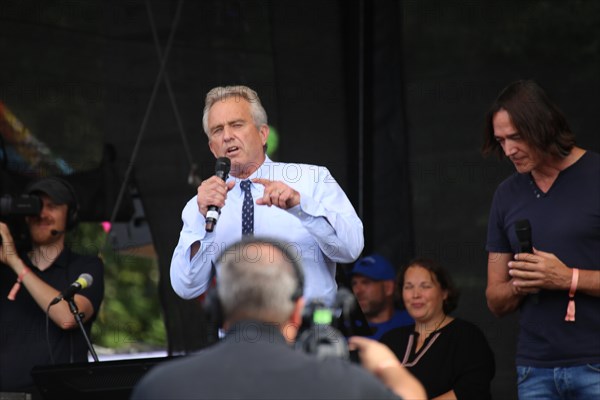 Major demonstration Berlin invites Europe - A celebration of peace and freedom Berlin 29 August 2020: Speech by Robert F. Kennedy Jr