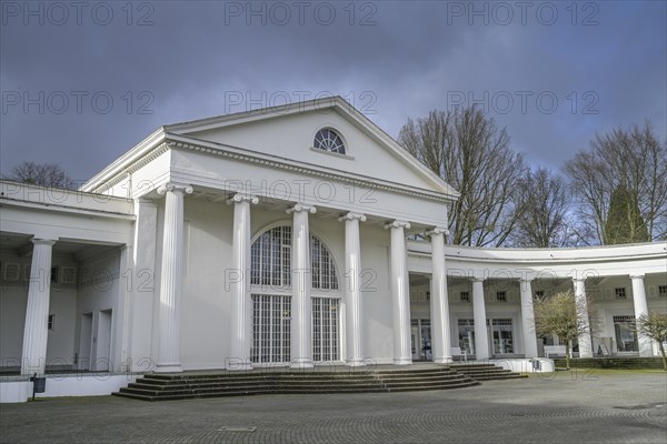 Wandelhalle, spa garden, Bad Oeynhausen, North Rhine-Westphalia, Germany, Europe