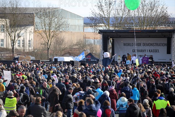 Large demonstration by critics of the corona measures in Kassel: Protests took place simultaneously in many countries under the motto World Wide Demonstration for Freedom, Peace and Human Rights