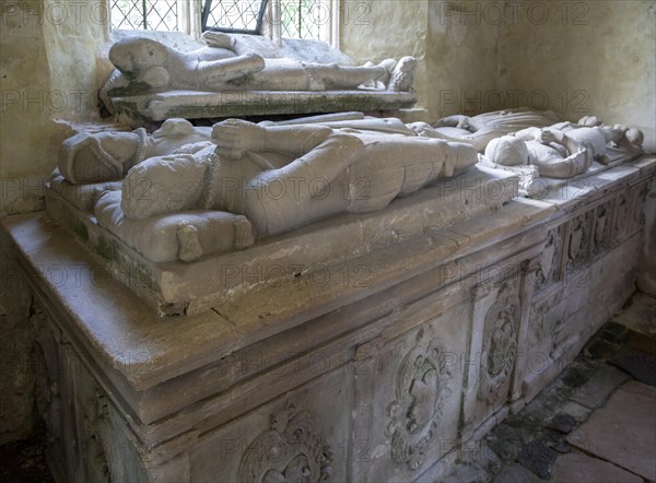 Medieval effigies Nunney church, Somerset, nearest Richard Prater d 1577 and wife, by window Sir John de la Mare d 1383 who built the castle