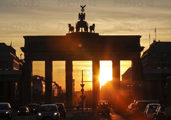 Sunrise at the Brandenburg Gate, Berlin, 30/03/2021