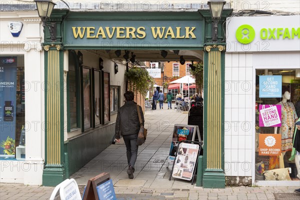 Entrance to Weavers Walk shopping centre Northbrook Street, Newbury, Berkshire, England, UK