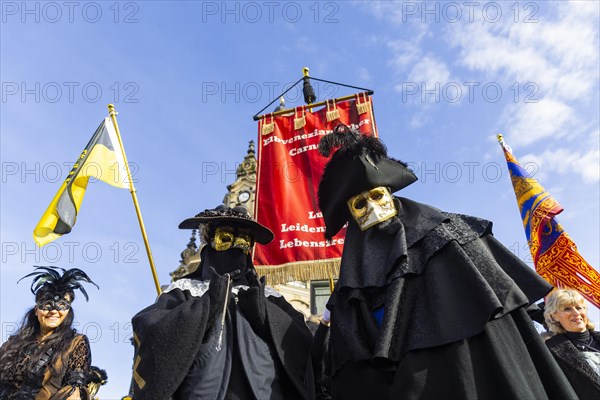 LUST & PASSION & JOY OF LIFE, for the joy of the masquerade, the Elbvenezian Carnival took place in Dresden on the weekend in front of Rose Monday. The highlight was the joint stroll through the historic centre with masks in robes in the style of the Elbe Venetian Carnival from the Neumarkt through the Altmarktgalerie, the Schlossstrasse, through the Stallhof, along the Fuerstenzug, onto the Bruehlsche Terrasse and into the Bruehlsche Garten, Dresden, Saxony, Germany, Europe