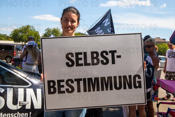 Demonstration in Landau, Palatinate: The demonstration was directed against the government's planned corona measures. There were also calls for peace negotiations instead of arms deliveries