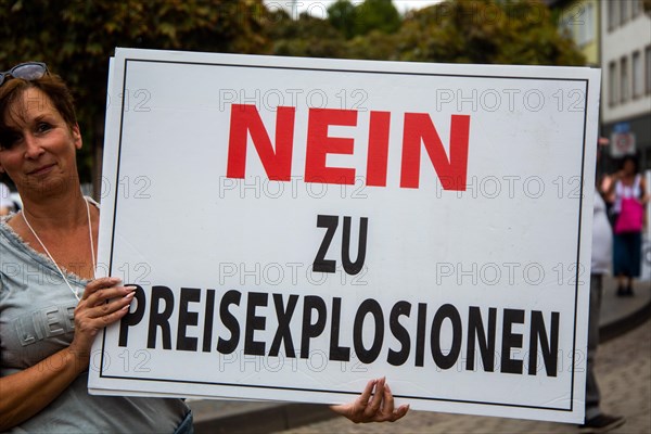 Lateral thinking demo in Darmstadt, Hesse: The demonstration was directed against the corona measures of the past two years as well as future restrictions such as the reintroduction of compulsory masks. There were also calls for a stop to arms deliveries to Ukraine