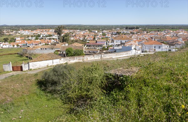 View over village Ttaditional Portuguese whitewashed cottage houses, Mourao, Alentejo Central, Evora district, Portugal, southern Europe, Europe