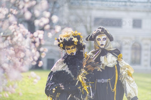 LUST & PASSION & JOY OF LIFE, for the joy of the masquerade, the Elbvenezian Carnival took place in Dresden on the weekend in front of Rose Monday. The highlight was the joint stroll through the historic centre with masks in robes in the style of the Elbe Venetian Carnival from the Neumarkt through the Altmarktgalerie, the Schlossstrasse, through the Stallhof, along the Fuerstenzug, onto the Bruehlsche Terrasse and into the Bruehlsche Garten, Dresden, Saxony, Germany, Europe