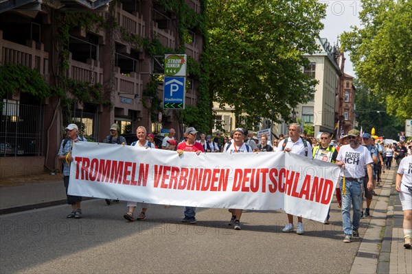 Demonstration in Landau, Palatinate: The demonstration was directed against the government's planned corona measures. There were also calls for peace negotiations instead of arms deliveries and effective measures to curb inflation