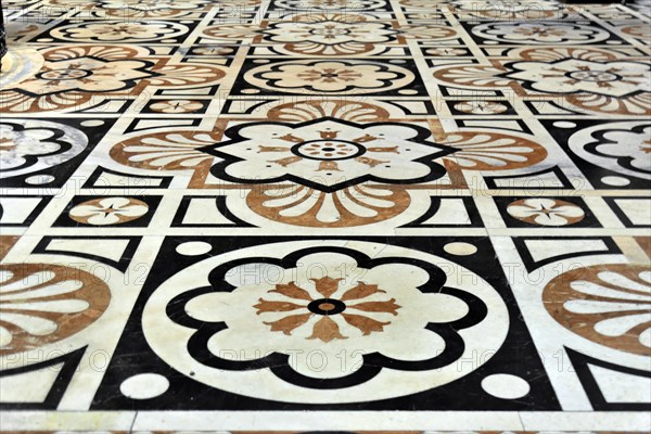 Interior, Milan Cathedral in white marble, Lombardy, Italy, Europe