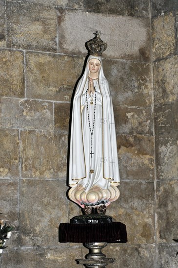 Madonna statue, Church statue, Se Dom, Igreja de Santa Maria Maior, Se Patriarcal de Lisboa, Cathedral, Start of construction 1147, Alfama neighbourhood, Lisbon, Lisboa, Portugal, Europe