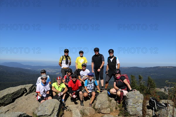 Mountain bike tour through the Bavarian Forest with the DAV Summit Club: On the summit of the Grosser Arber 1, 456 metres above sea level
