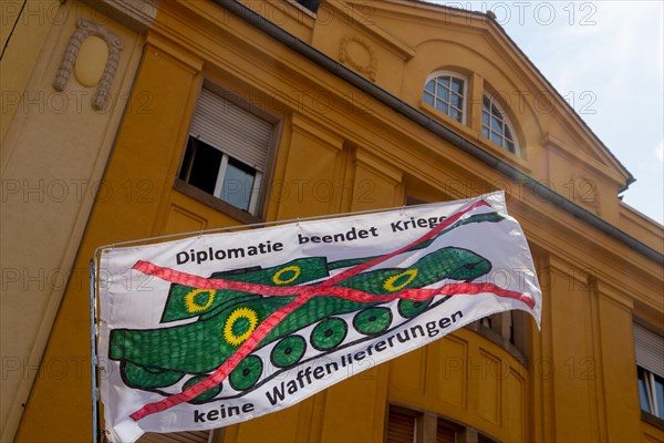 Demonstration in Landau, Palatinate: The demonstration was directed against the government's planned corona measures. There were also calls for peace negotiations instead of arms deliveries and effective measures to curb inflation