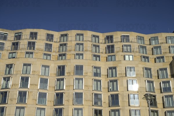 Residential building, condominiums, architect Frank O. Gehry, Behrenstrasse 73, Mitte, Berlin, Germany, Europe