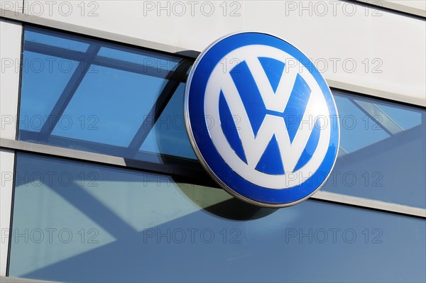 VW logo (Hassloch, Rhineland-Palatinate)